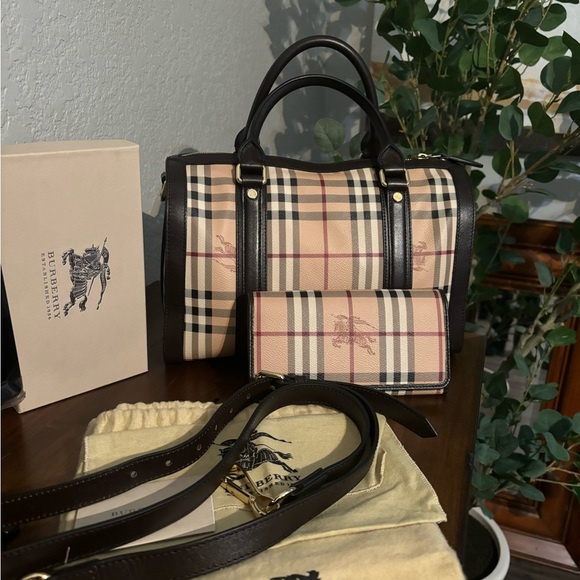 Burberry Alchester Haymarket Medium Bowler Top Handle Bag and Wallet Set NWOT - Picture 3 of 10